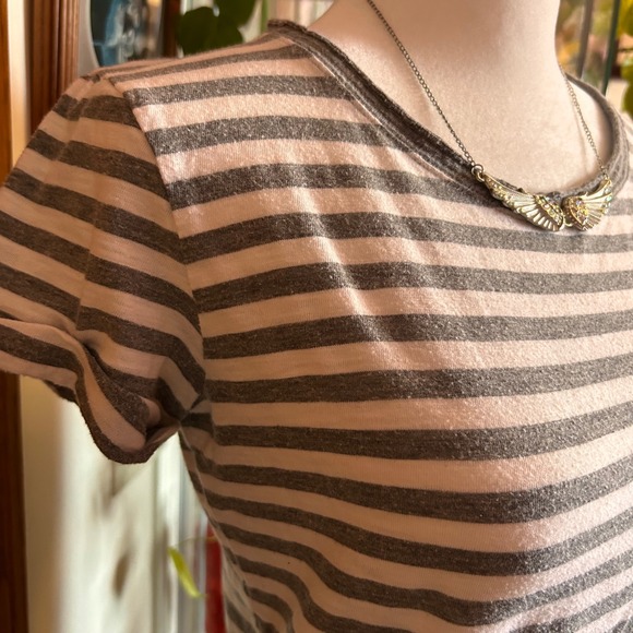 Y2K Hollister Womens Grey White Striped Pocket T-Shirt Short Sleeve XS - Picture 3 of 7
